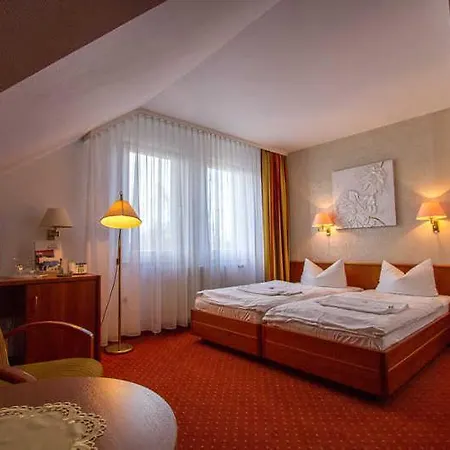 Seehotel Plau Am *