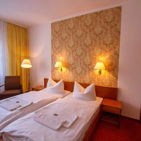 Szálloda Seehotel Plau Am *
